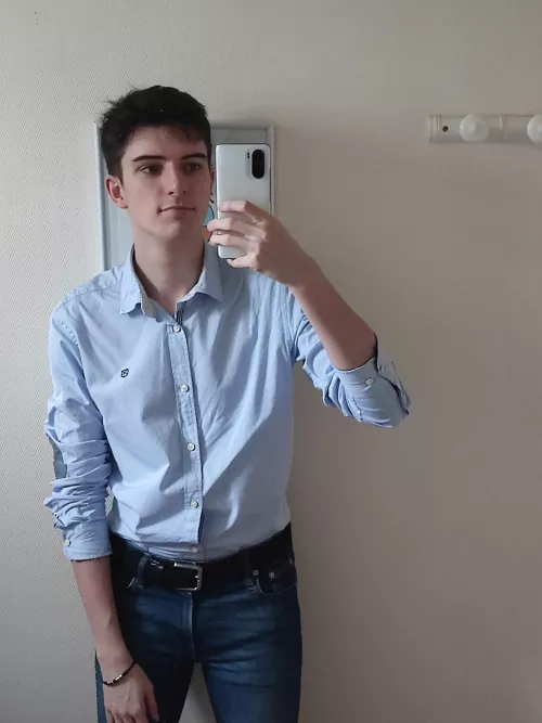 Hi 👋 by 20_1_5_12