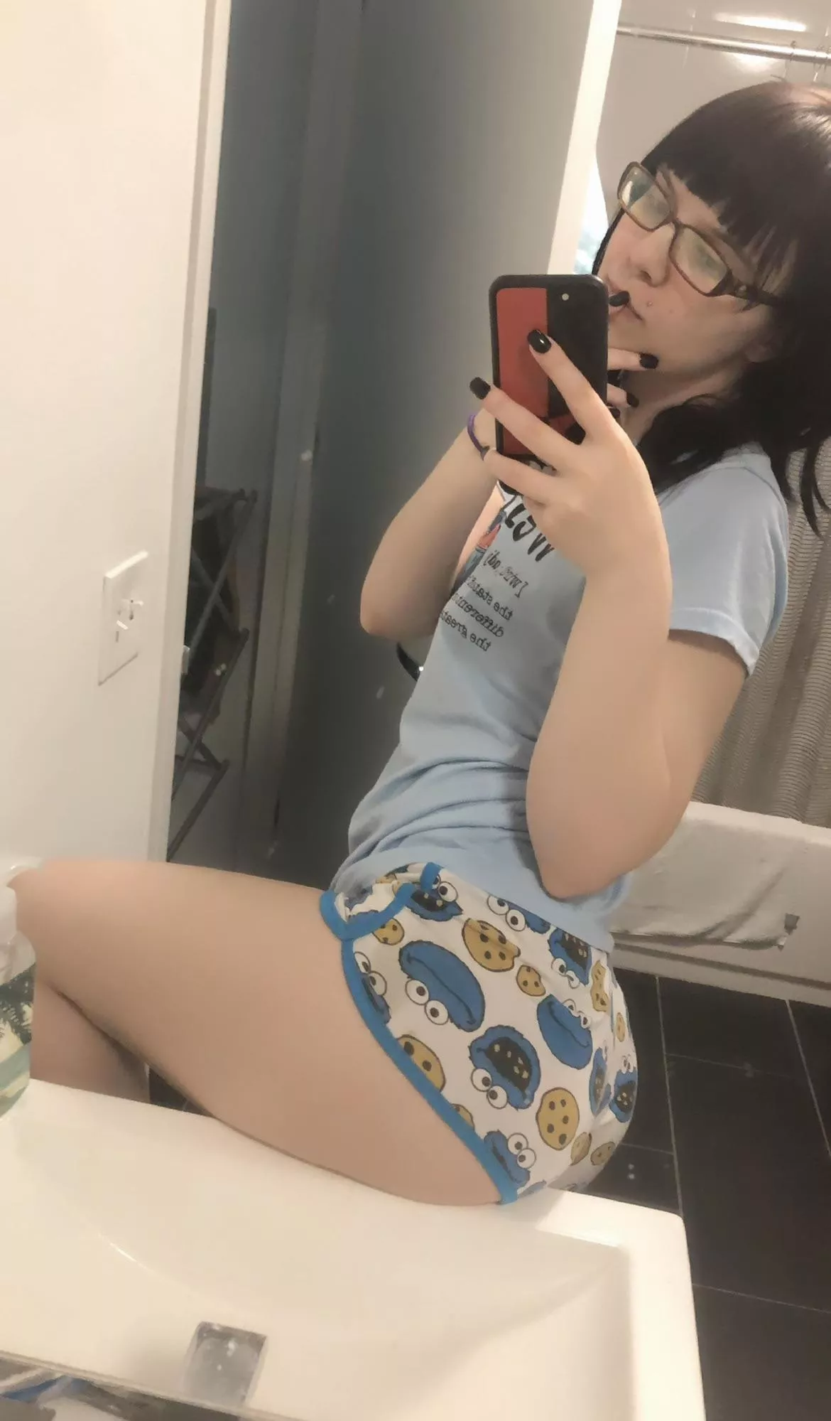 How about some cookies and booty posted by Itsthatgirl7_