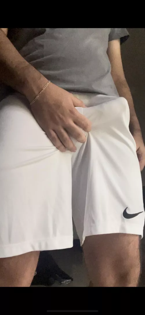 How am I looking?? by Full-Department-9801