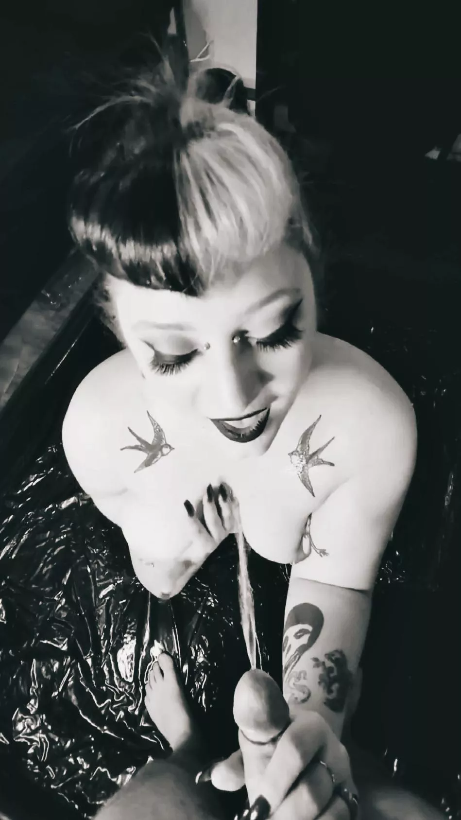 If she dosent look at you like this while getting pissed on, shes not the one🖤🚽🚻 posted by LivingDeadDani_of