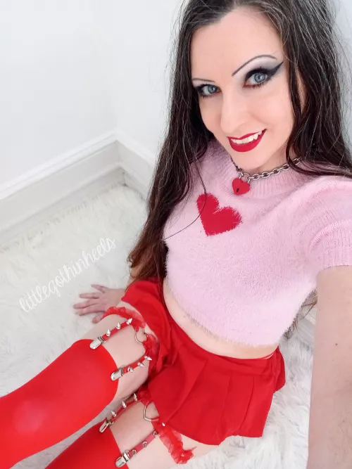 I'll be your Valentine milf (42F) by littlegothinheels