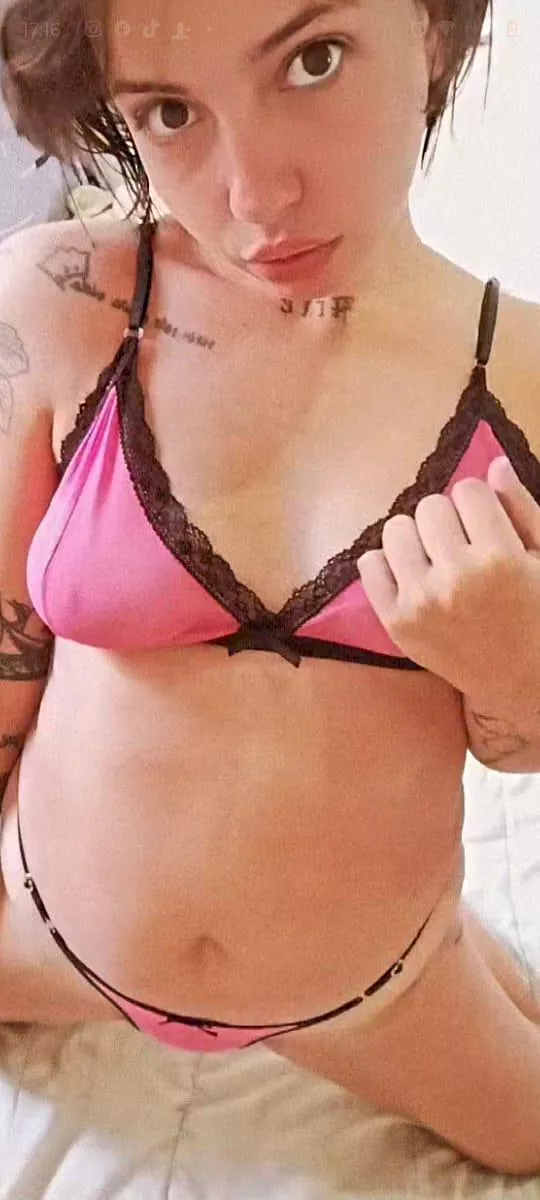 im here for my valentin's gift posted by DullCat5391