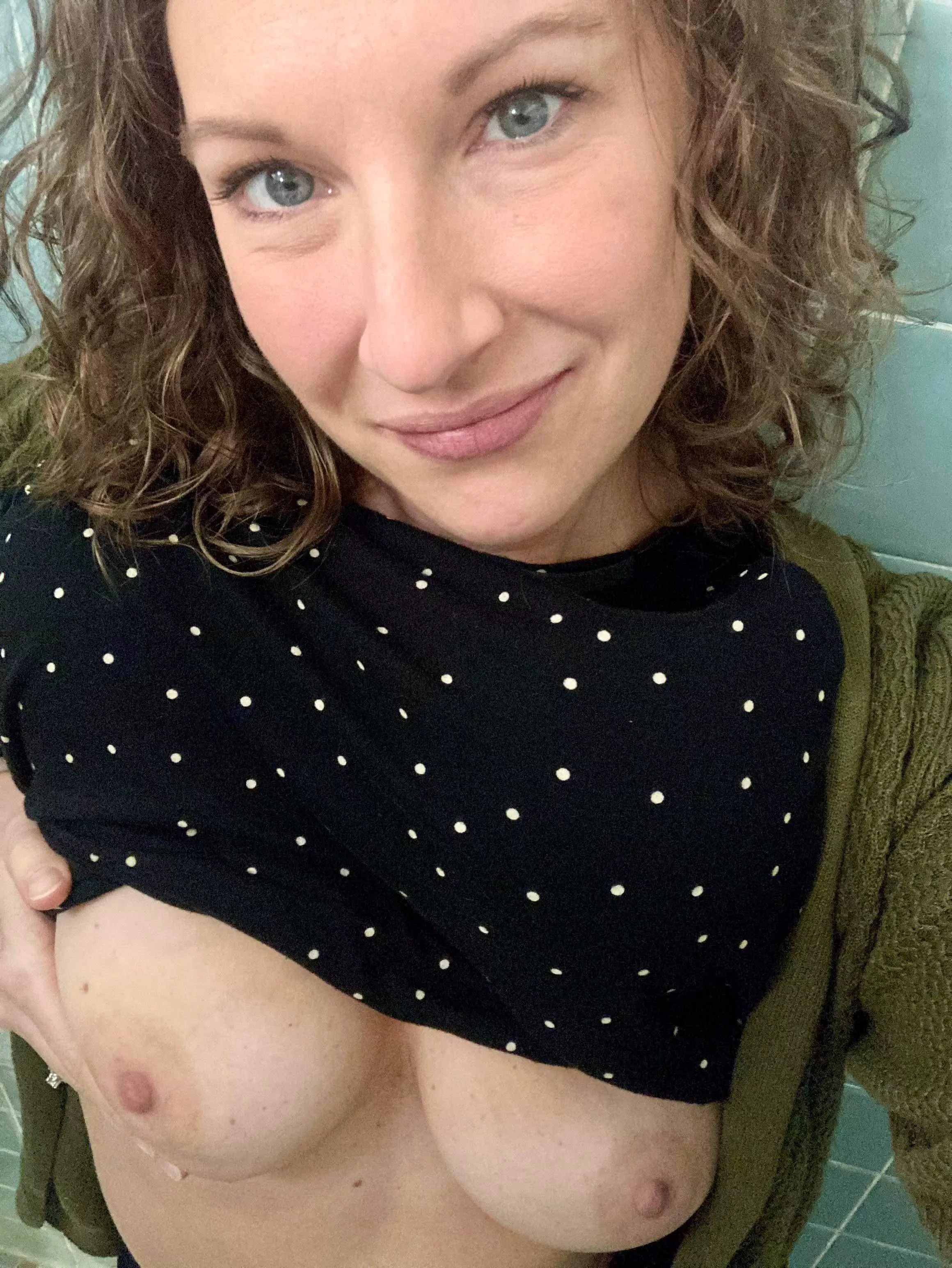 It’s been awhile. Here are my titties 😜 posted by MissMollyX20