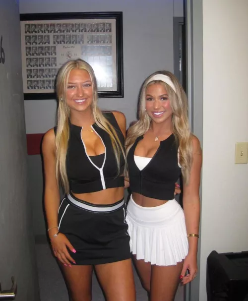 Left or Right?😍 by BigDogRickk