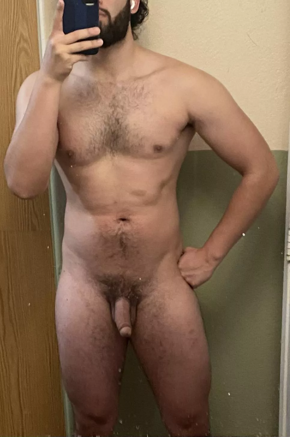 M22, 6’1, 205 lbs posted by MrTriber3