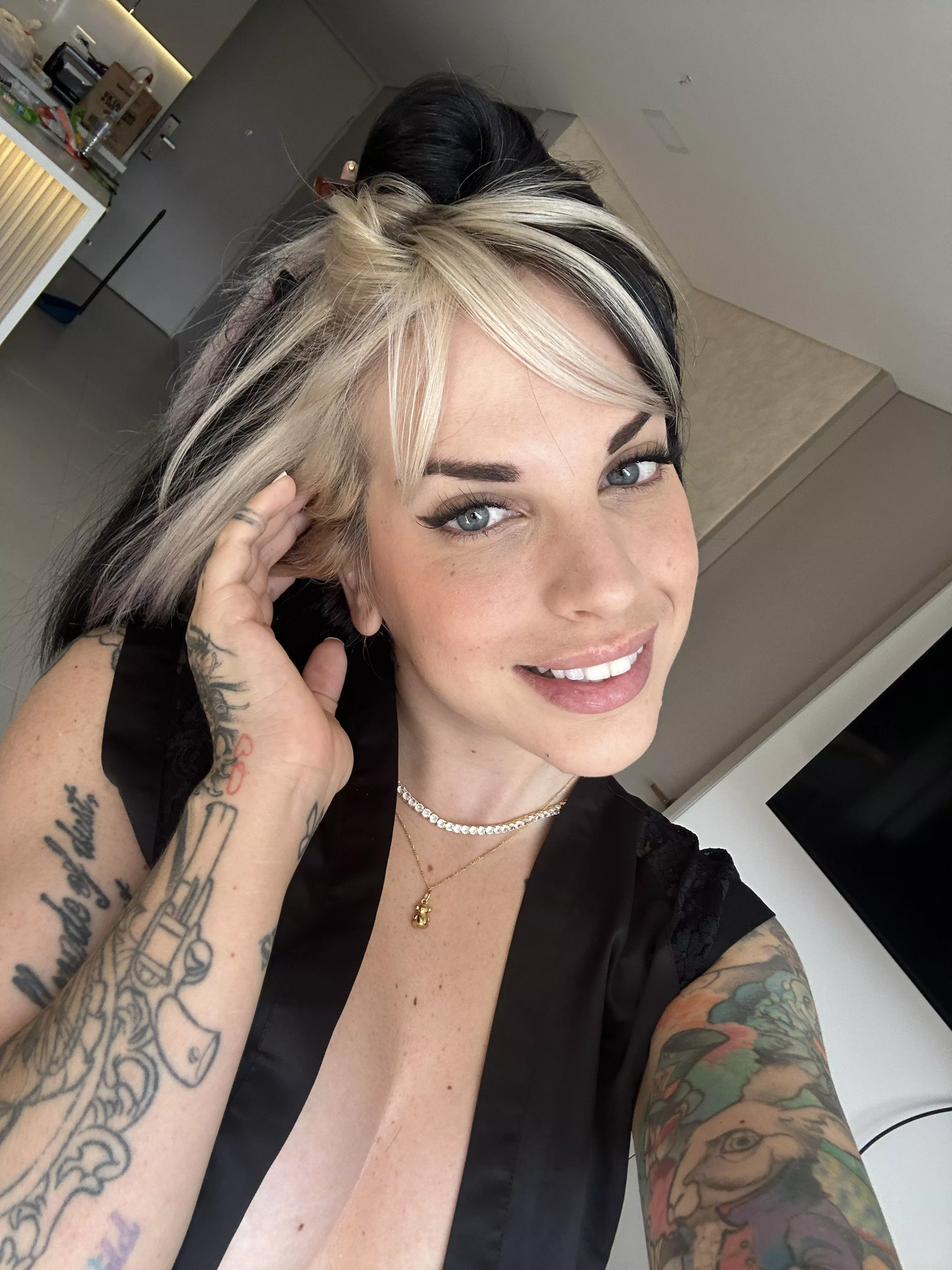 Make me yours posted by ottaviia