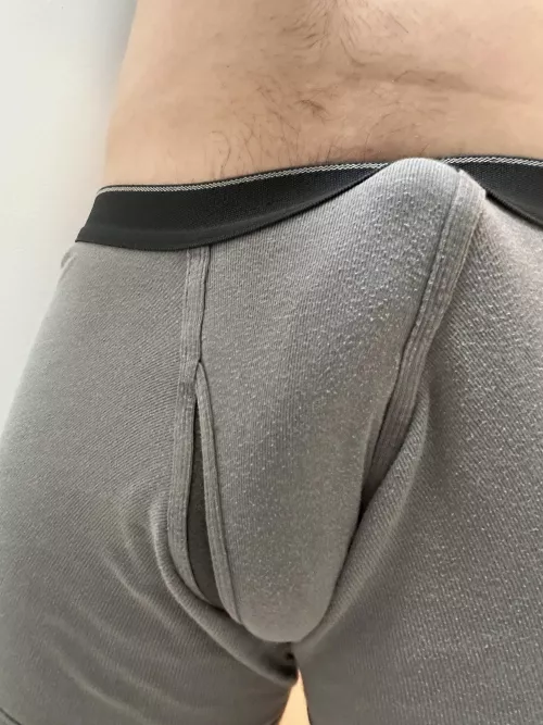 Mediocre Bulge by mediocre-peen