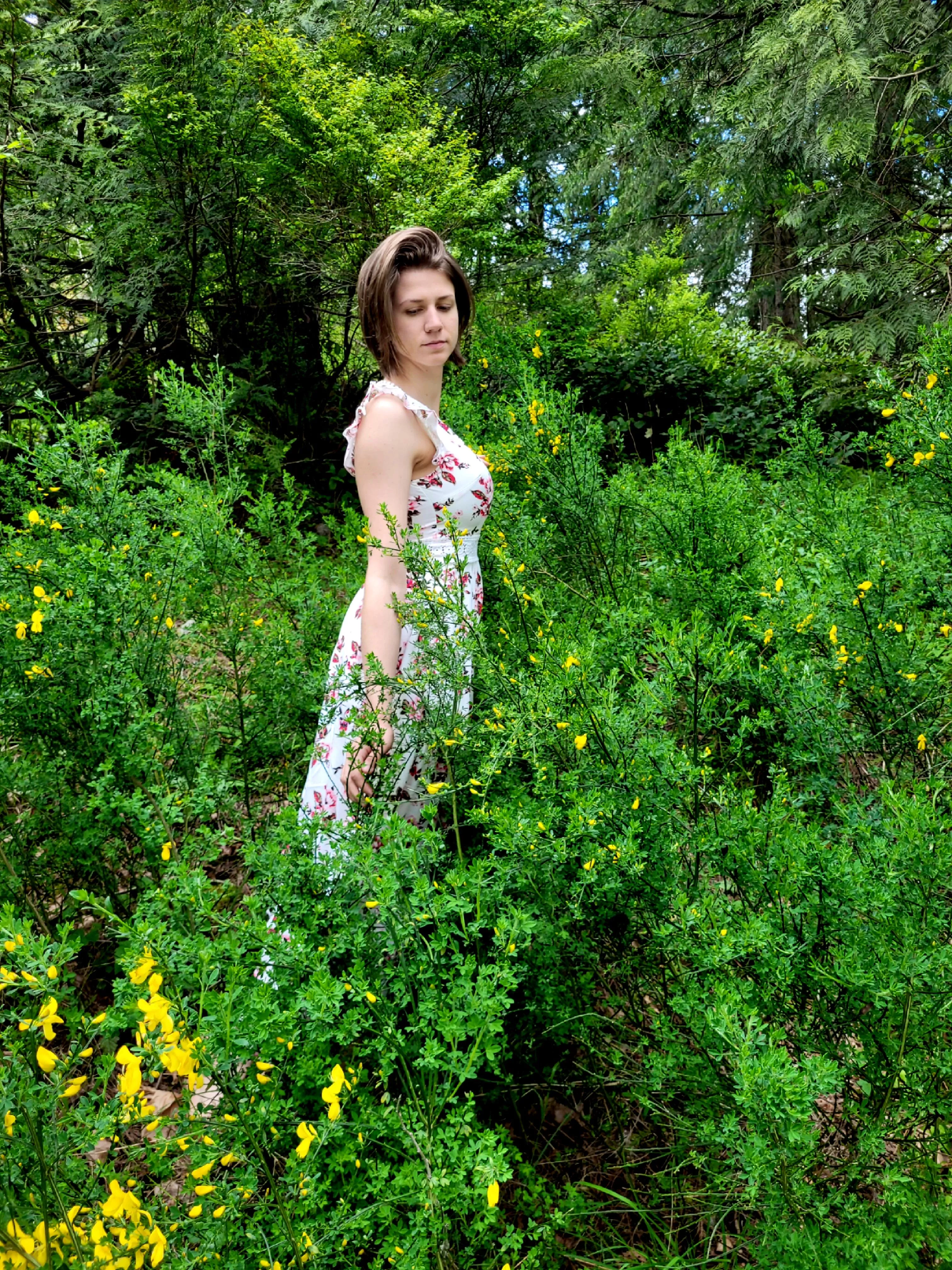 Pick me some flowers(f) posted by ScarlettJane92