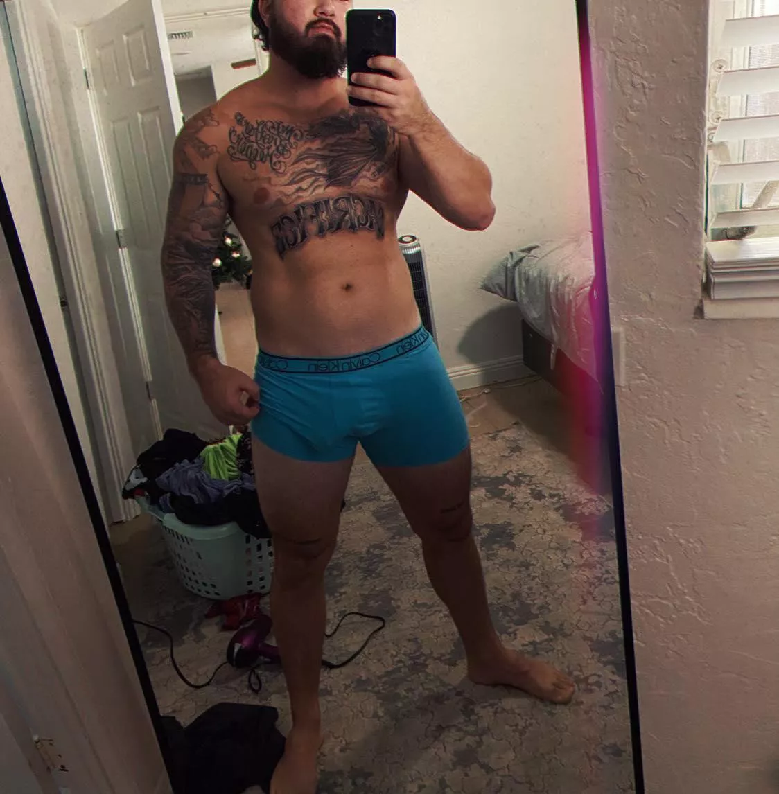 Pre Gym sesh buldge. posted by Temporary-Read-6101