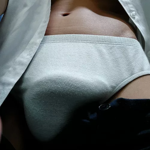 Small bulge by throwaway-1937182