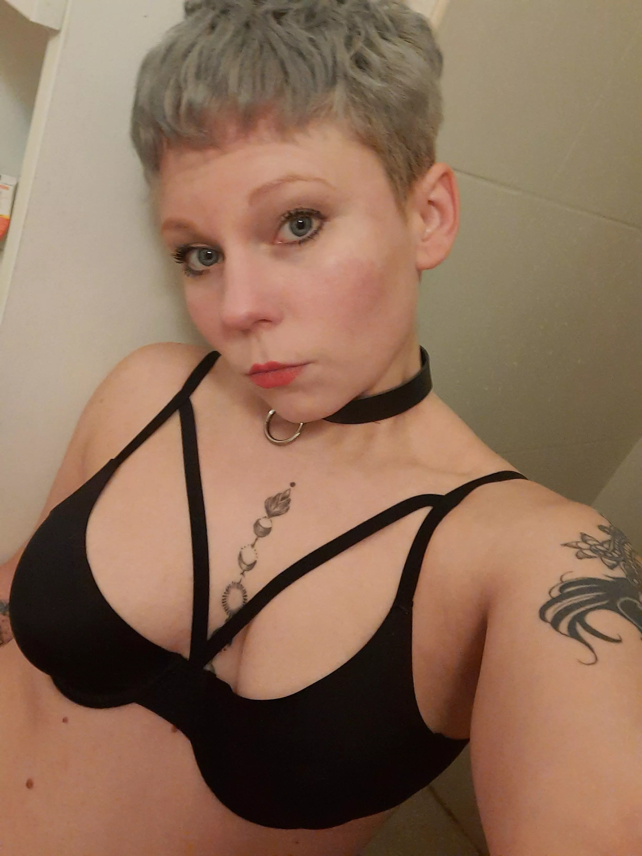 Submissive kitty looking for her daddy posted by Turbulent_Rip_9542