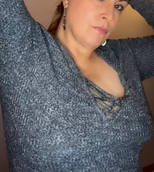 Way more comfortable like this… by Lady-Willow