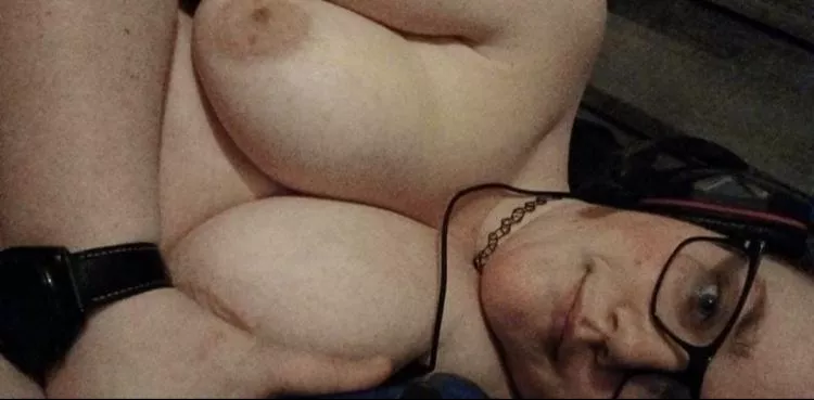 who doesnt love naked gaming posted by Emmyfaviro