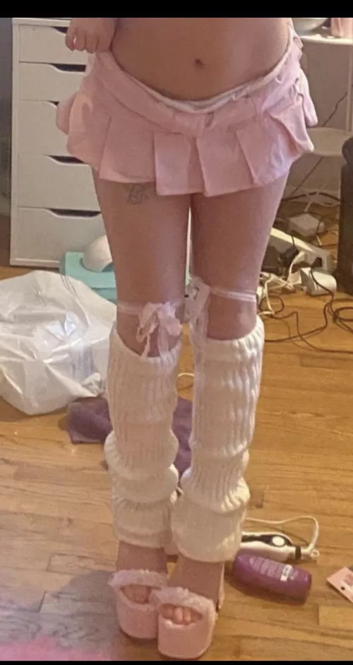 Who wants me 😛 by BigBoyBully14