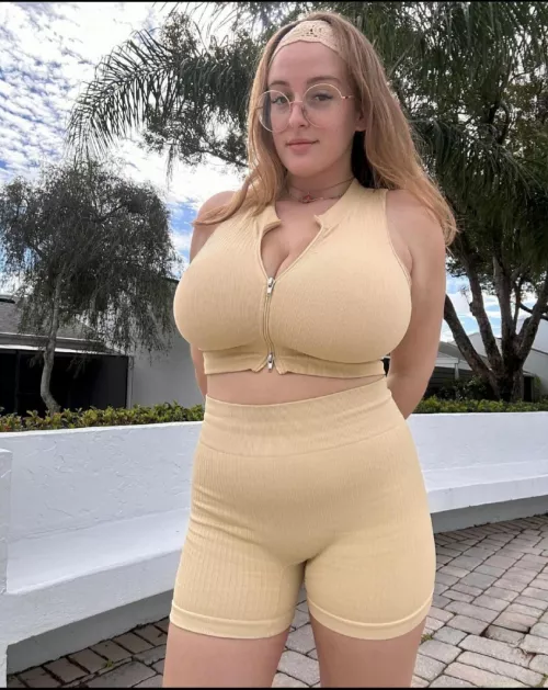 Yellow by thrwaycboy