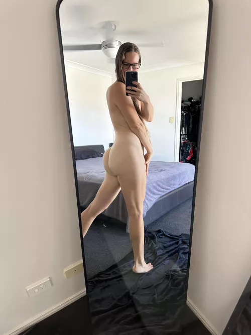 Always got to check out that booty with those long legs by trishaslife