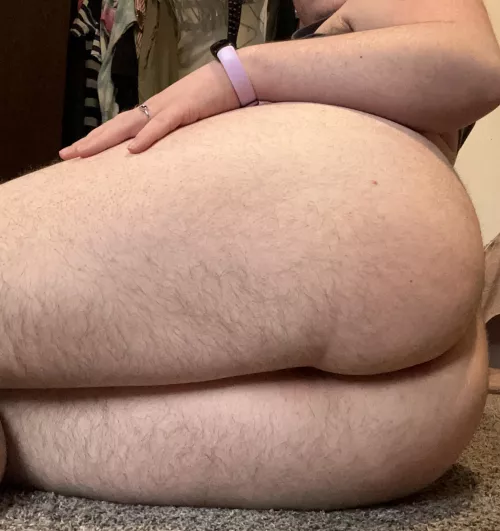 Am I too [h]airy for you? by Gobl1n_queen