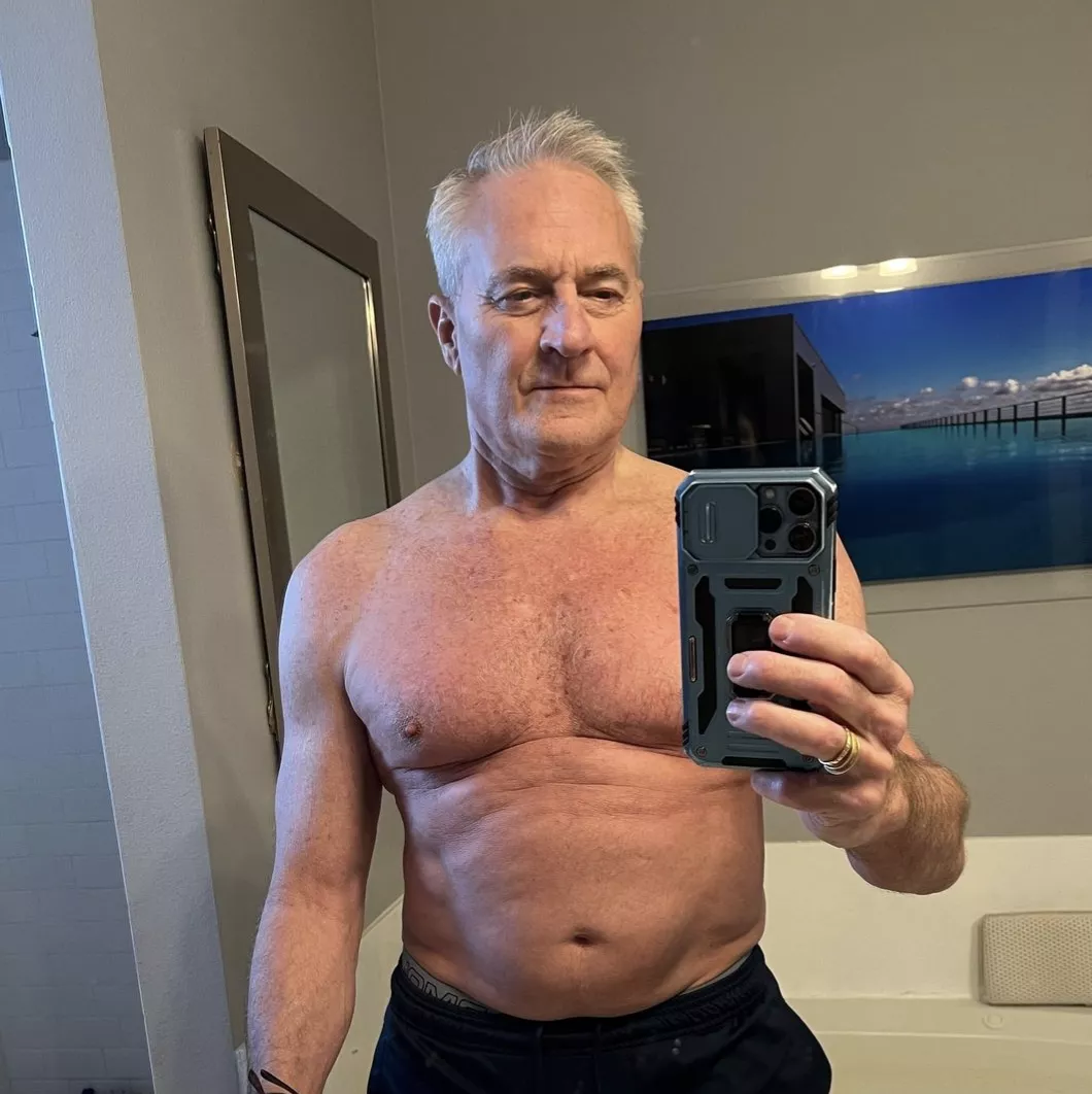 Anyone have Andre Moreau's xxx pics? posted by Revolutionary_Bend13