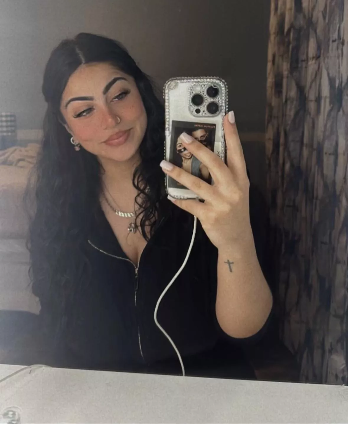 Busty in black posted by anonymous123456_