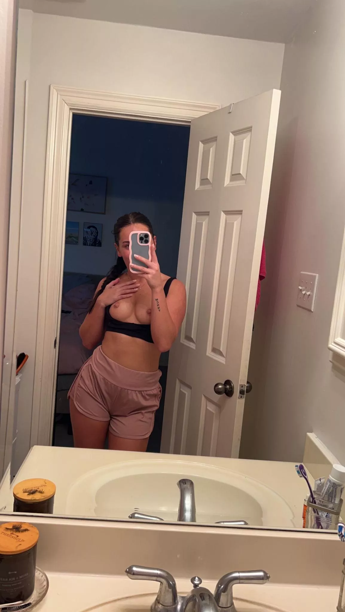 Do you have some love for a tiny body :) posted by cinnamonbunxo