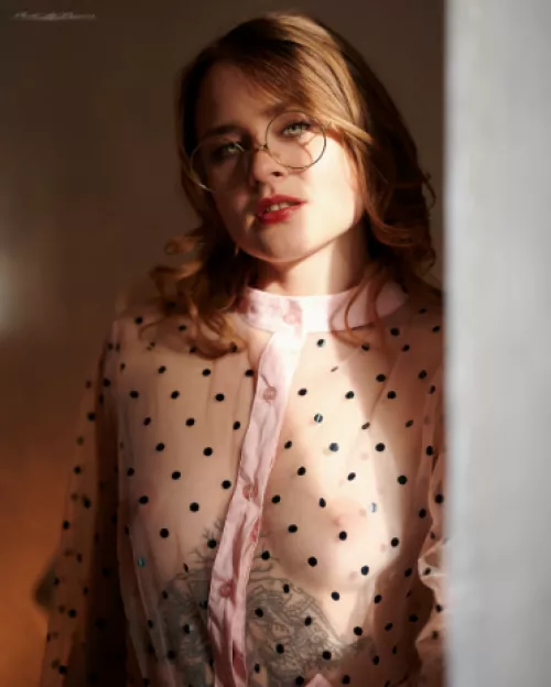 Do you like this sexy frog ?💛💙 by lady_the_falcon