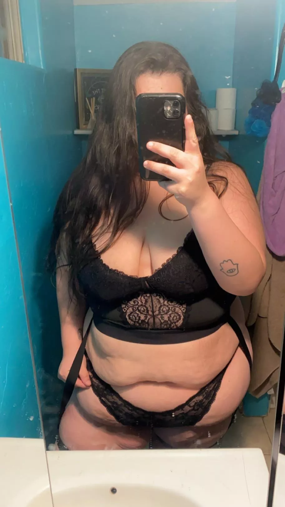 Fuck your valentine’s day 🫶🏻 posted by dmarii7