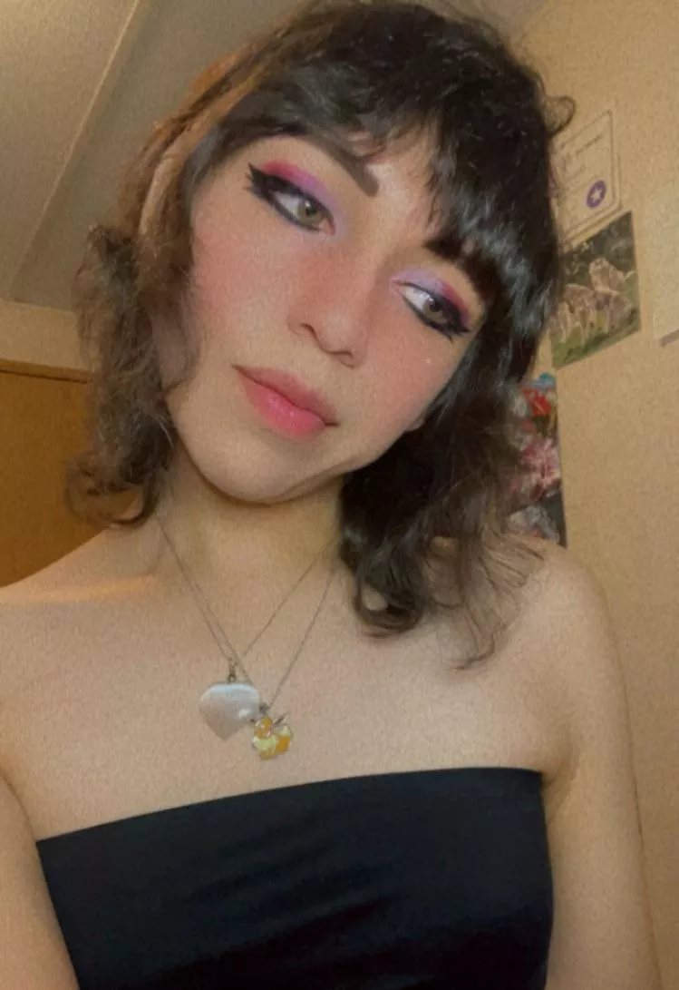 Happy Valentine’s Day 🤍 posted by autumnsnow612