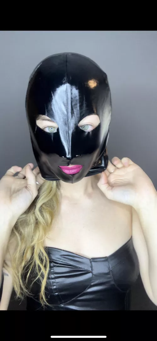 Hi Loser. What are you doing that you're not talking to me? by External-Gain4764