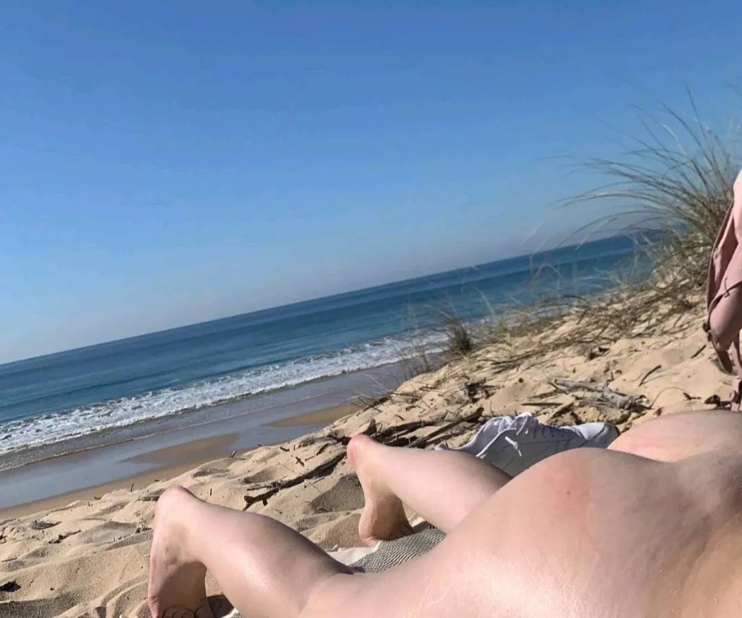 Hot 🍑 at the ⛱️ posted by TightPackage6271