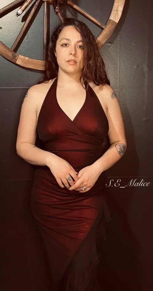 How do I look in my Valentine’s Day dress by SE_Malice