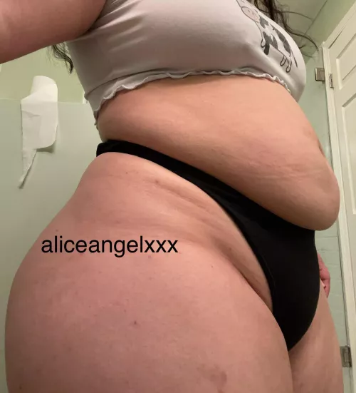 I hope you don’t mind my big soft stomach in your face by Infinite_Sympathy851