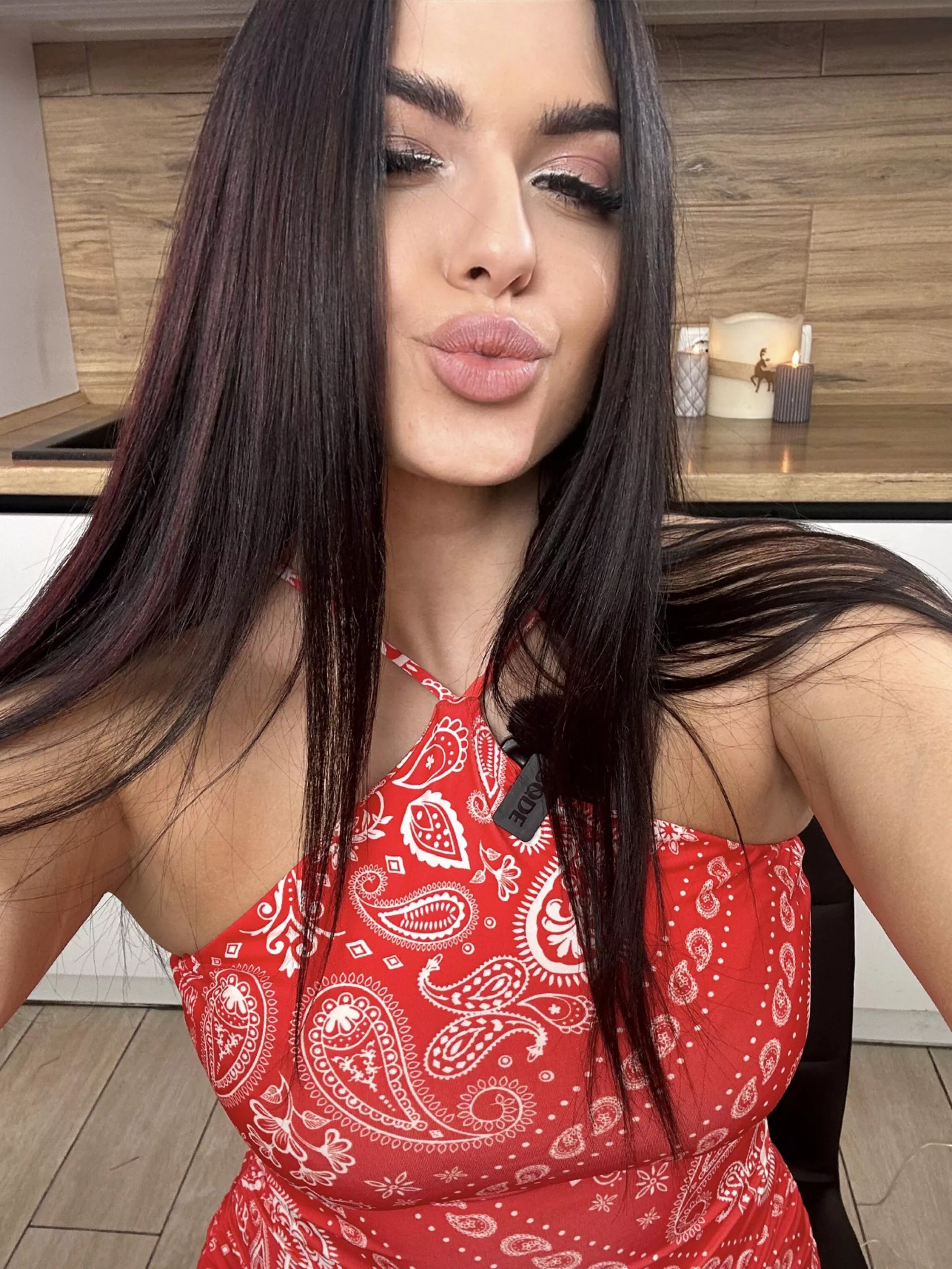 I'm a loving girl posted by miniestwardeb