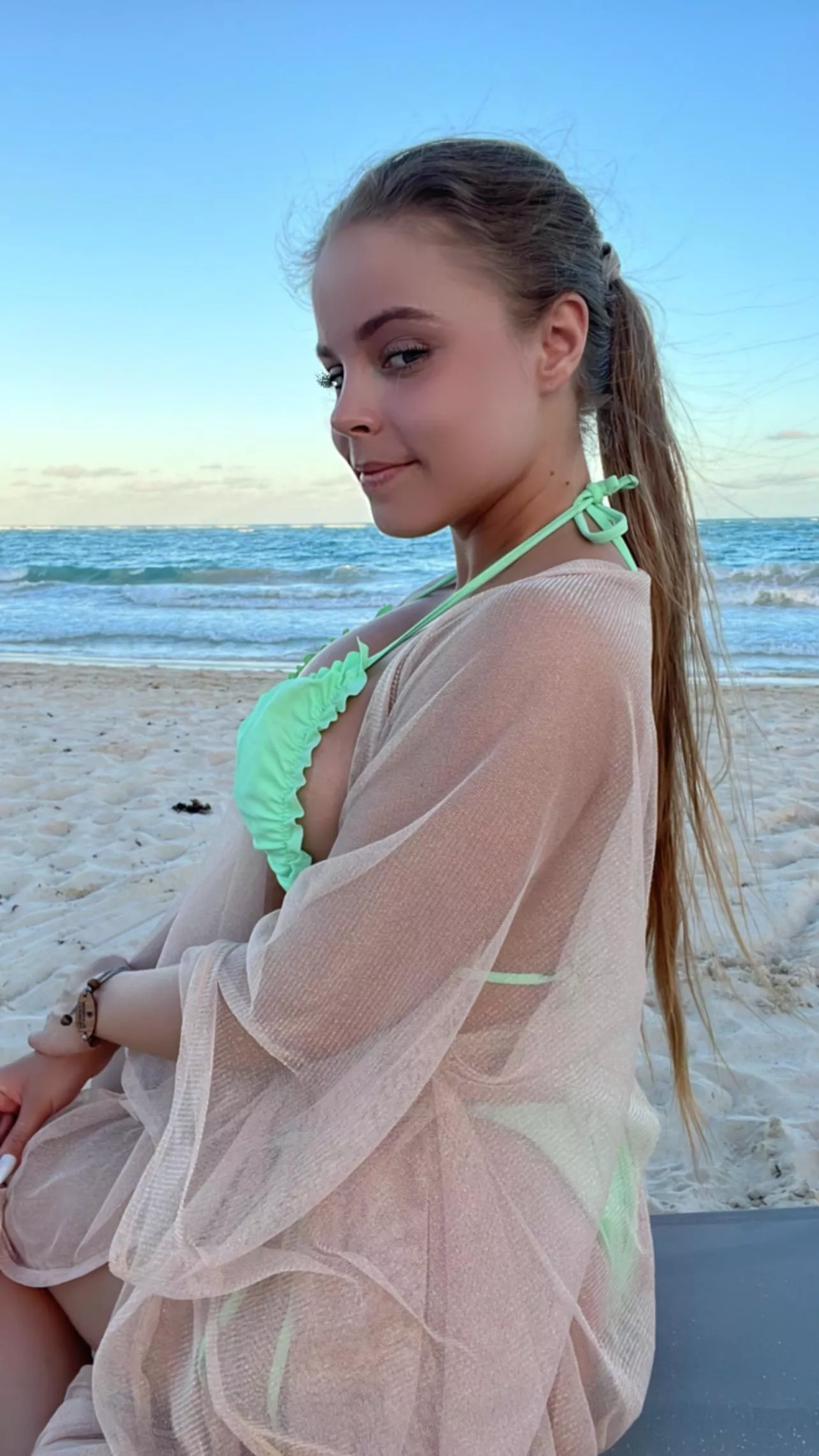 I'm waiting for the camera to turn off so I can take it off and go into the sea posted by adlenaline_