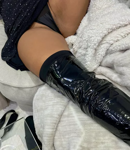 My new stockings (f) by naeomip