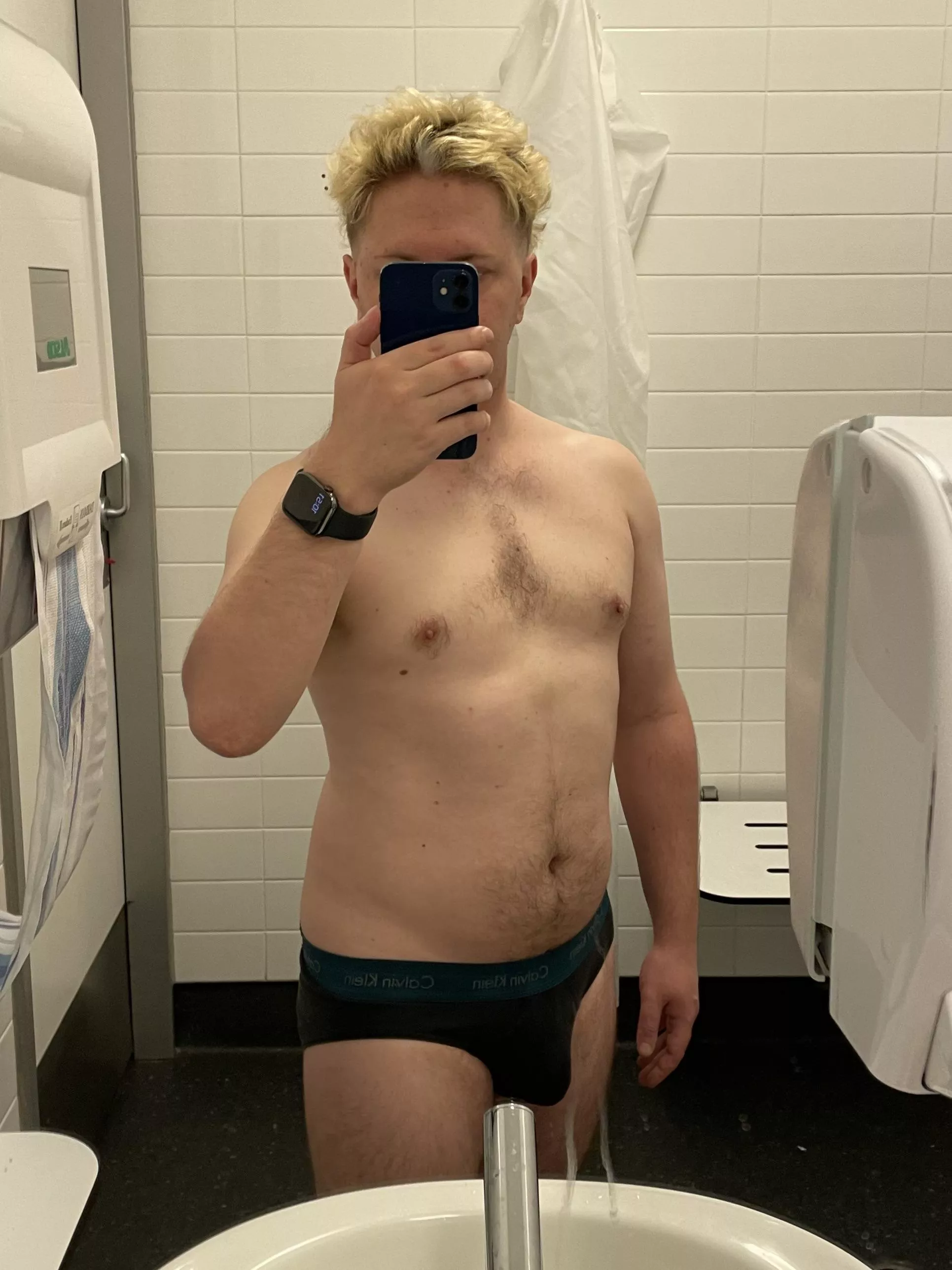 Otter in the making posted by gaykiwi2