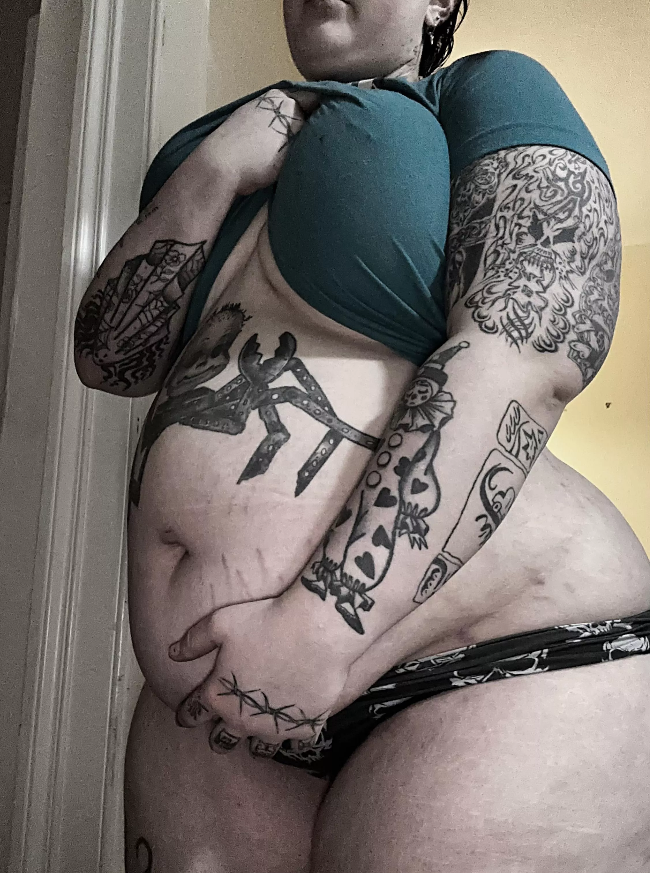 shirt turned crop top posted by chubbysublil