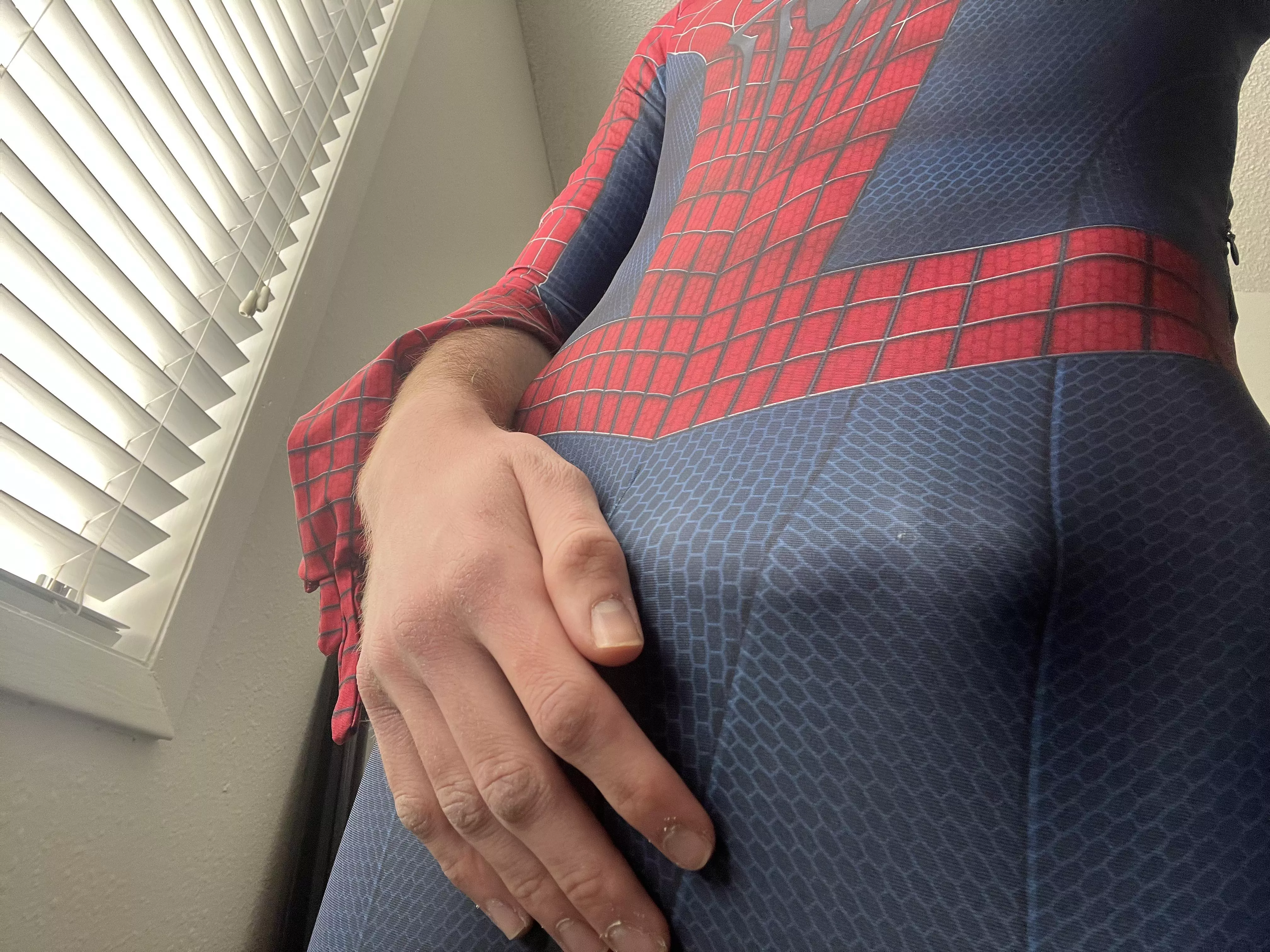 spider-mans buldge posted by IL0veWh0res1