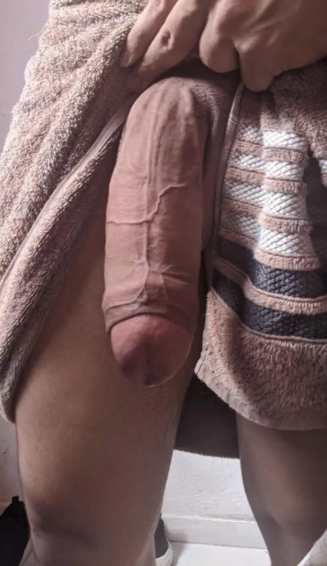 Still hanging well 🙂 posted by Worldly-Plant-1564