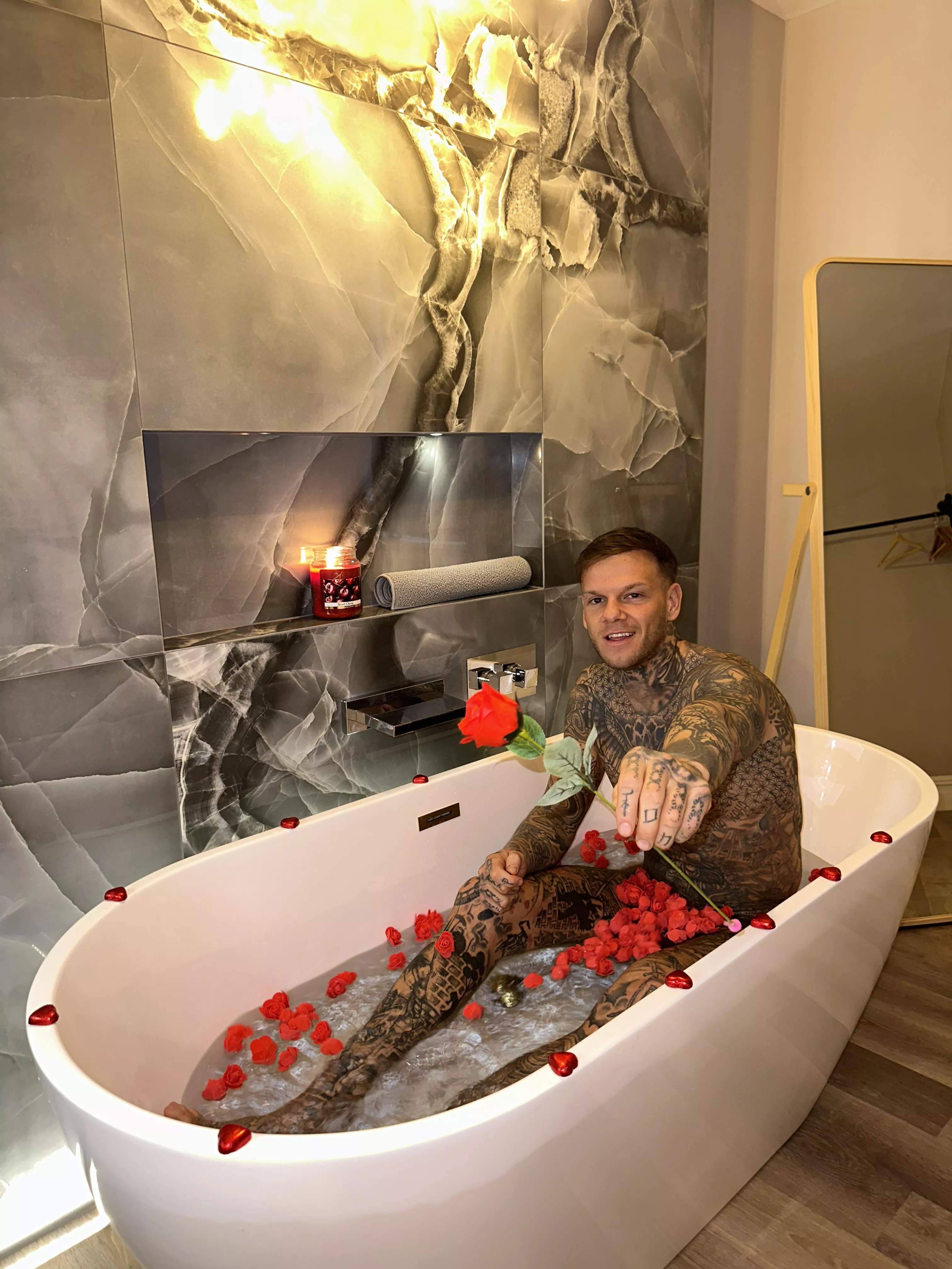 That's how i made my valentine's day special💕 posted by Worried-Definition65