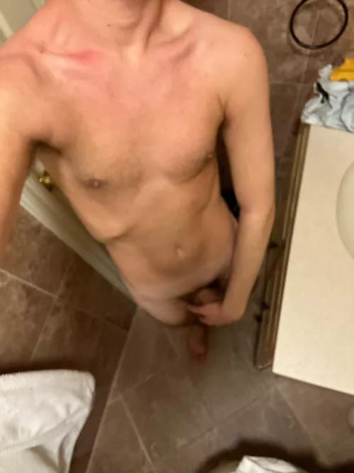 24 ny twink showerin message me older+++ by tennisplayer234