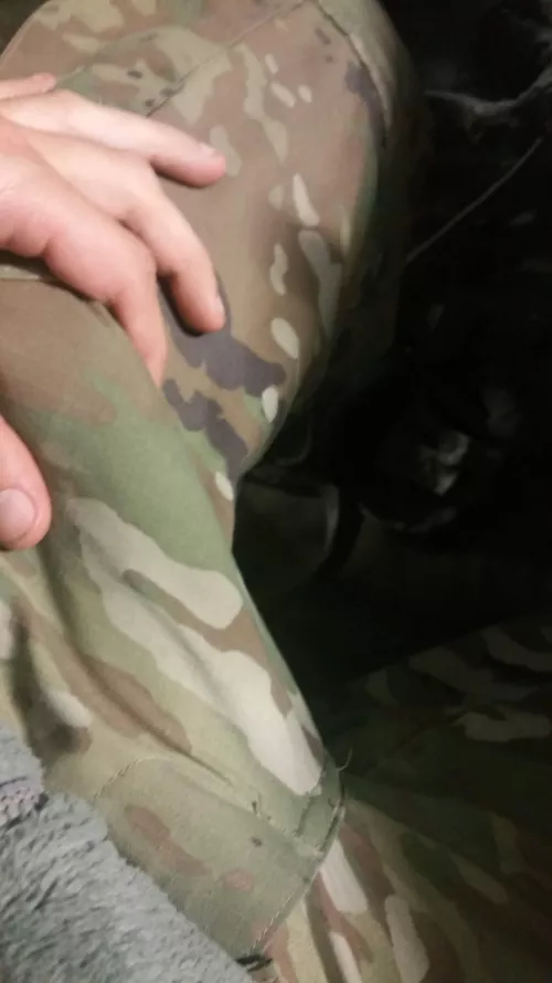 [33] hard to hide by Scarecr0w38