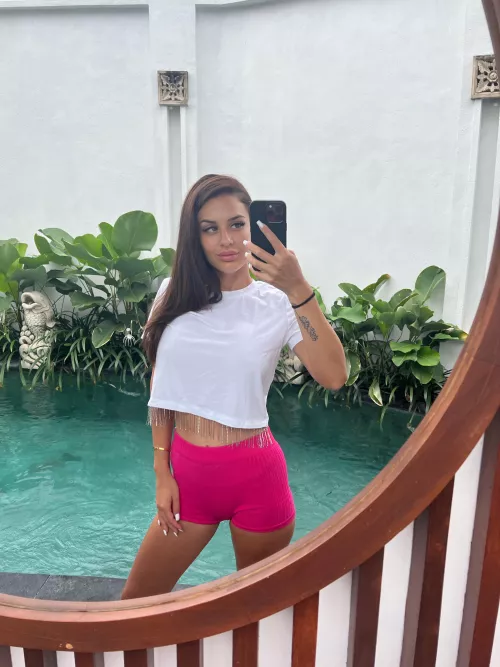 Classy selfie by ZaynaConfesses