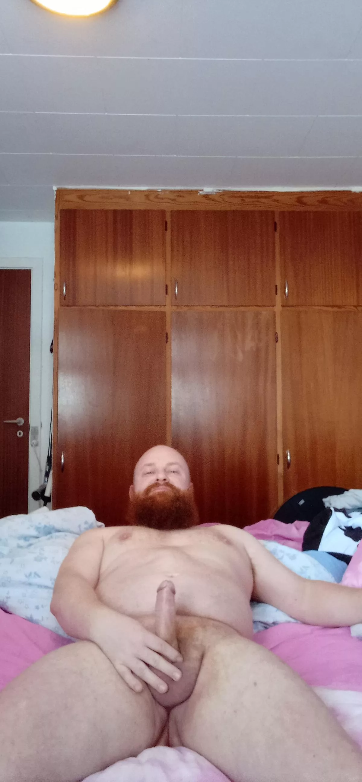 Come join me in bed 🤗😘 posted by Larsadk