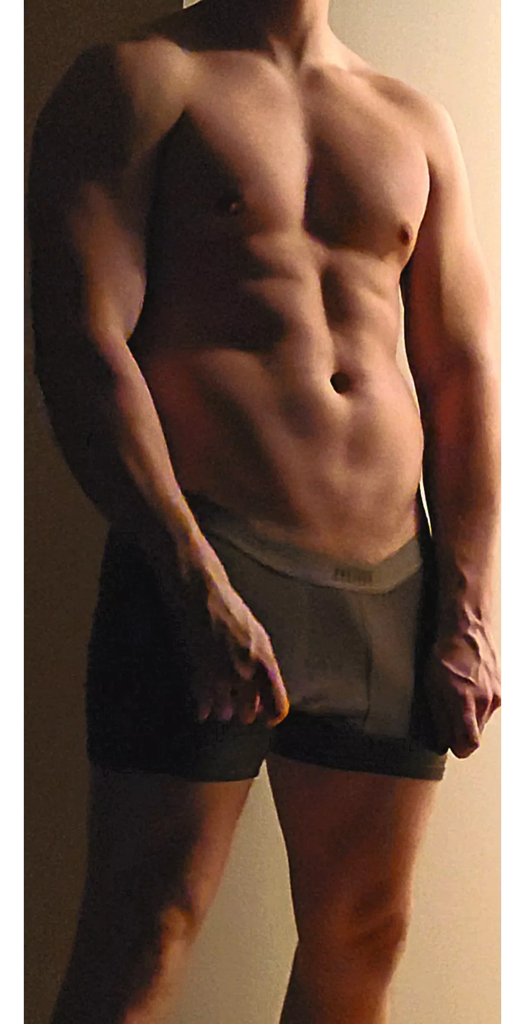 Do you think my dick is just as veini as my hands? 🍆💦 (30) posted by woodpecker69er