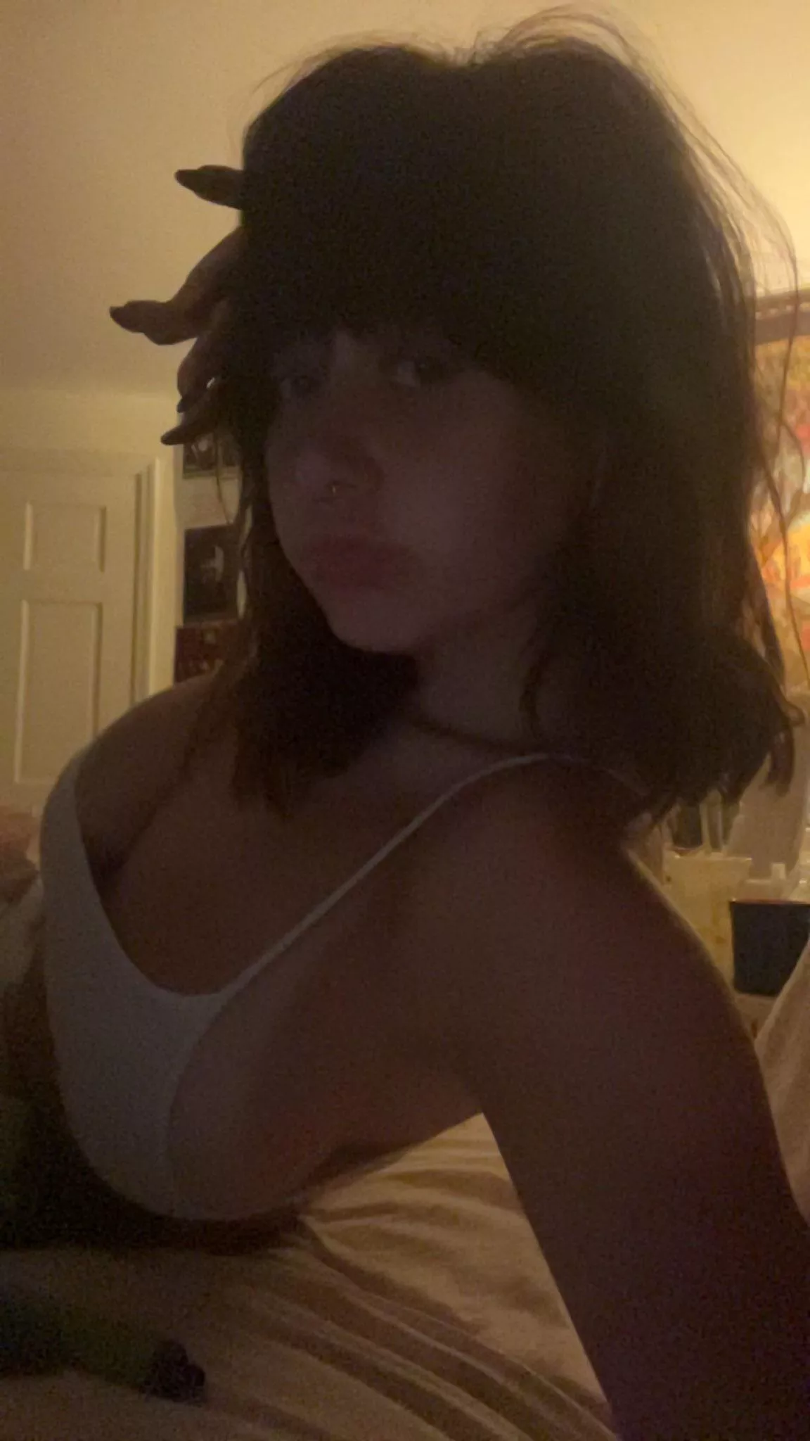 does anyone here wanna caption my gf? :3 posted by Successful_Willow674