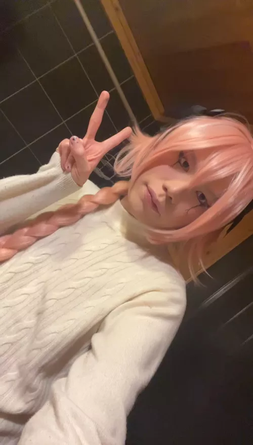 dont know why i look so different in this pic 😭 by Jarian5545