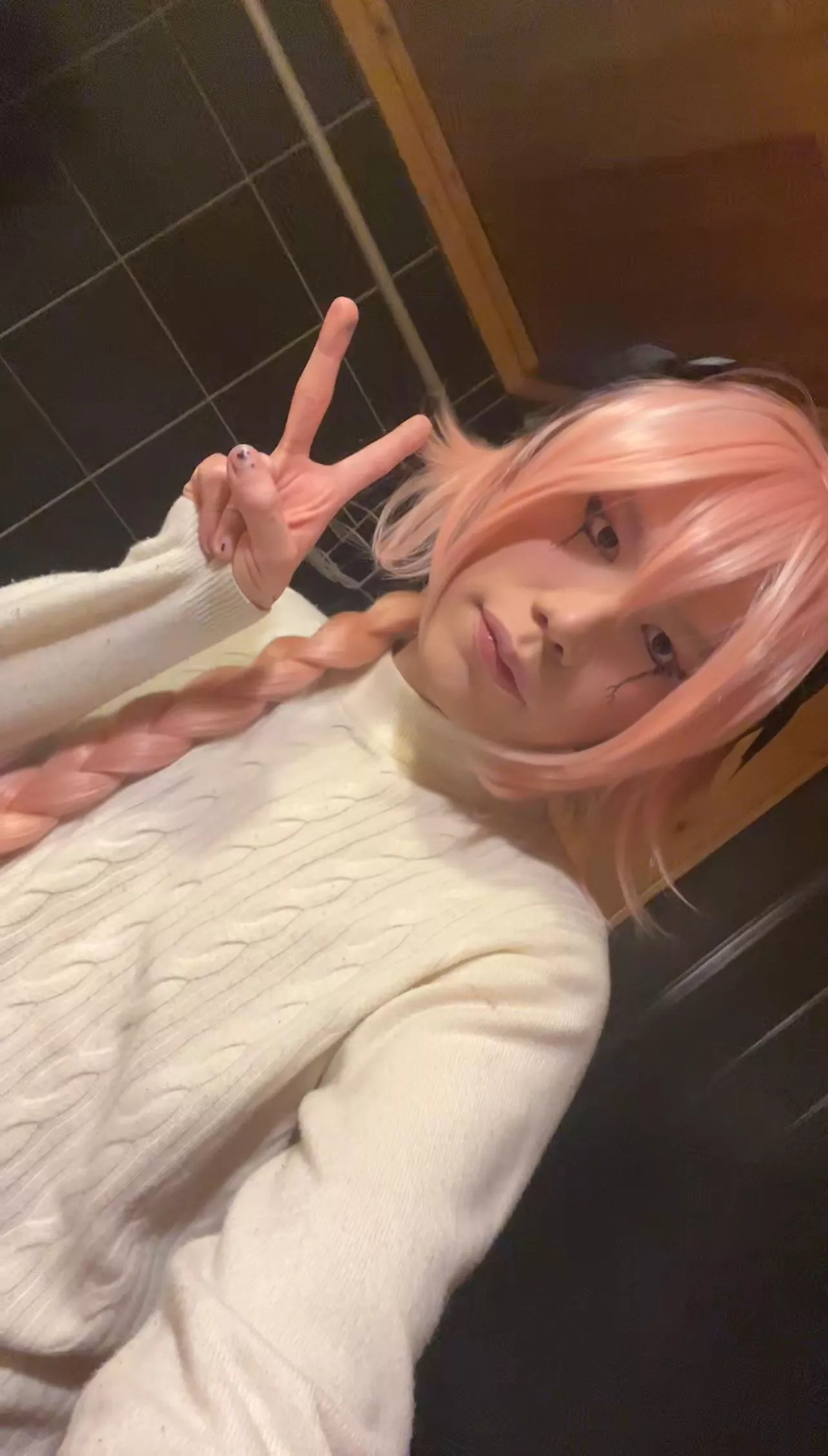 dont know why i look so different in this pic 😭 posted by Jarian5545