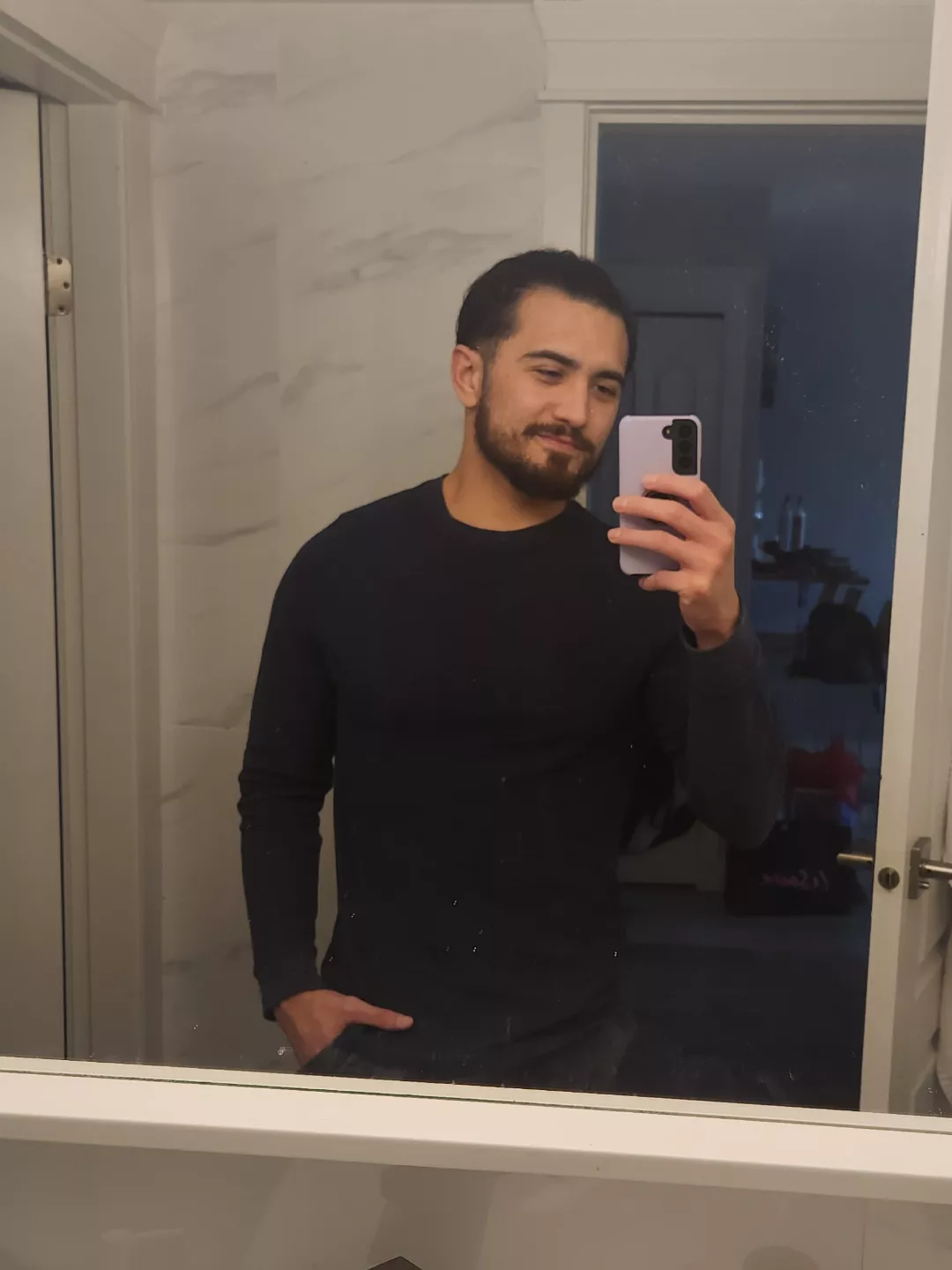 Good morning cuties from your favorite mixed Canadian 😘🇨🇦 posted by Upper_Cod_2043