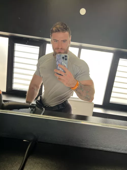 Good morning guys by HOTMAGICMIKE