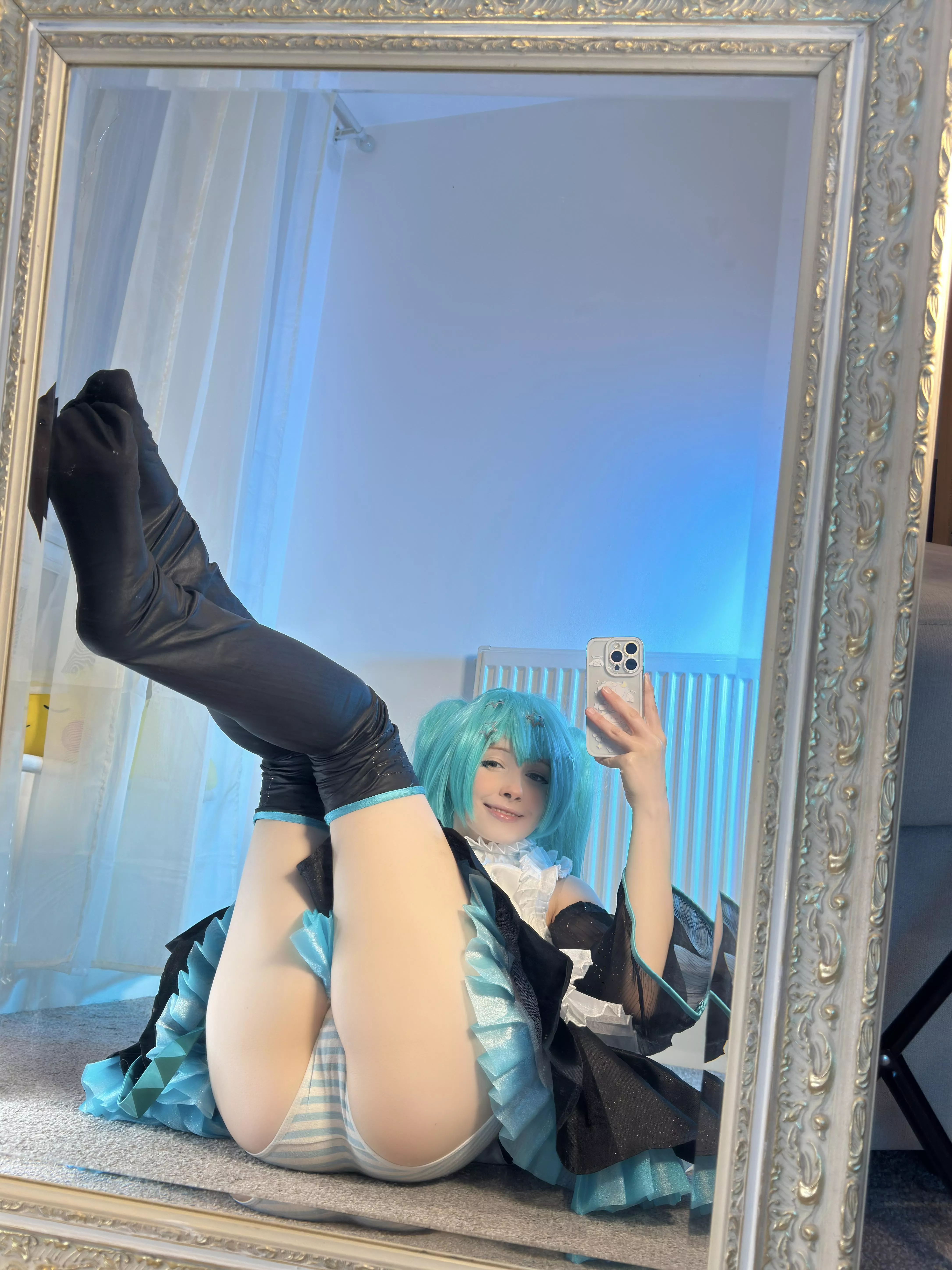 Hatsune Miku from Vocaloid (SushiBunniii) posted by SushiBunniii